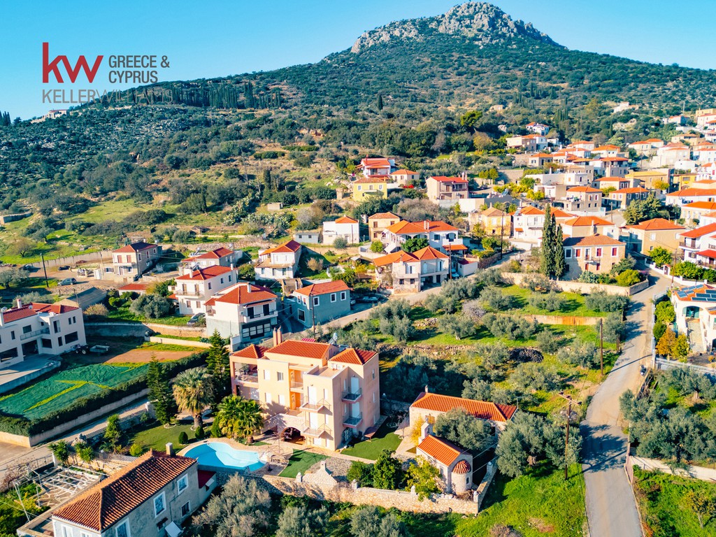 Συγκρότημα διαμερισμάτων 450 τ.μ. προς πώληση, Άγιος Ιωάννης Μονεμβασιάς