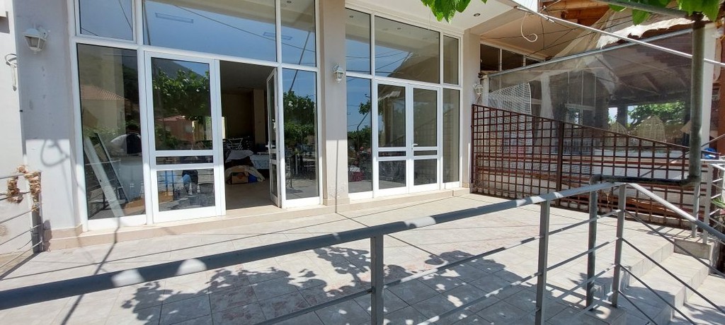 Κατάστημα 150 τ.μ. πρός ενοικίαση, Αιτωλοακαρνανία, Χάλκεια