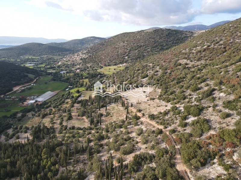 Αγροτεμάχια 11.400 τ.μ. προς πώληση, Αργοστόλι