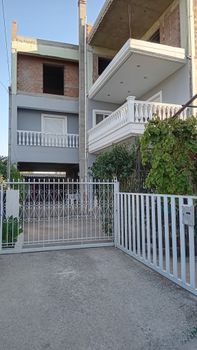 Building 303 sqm for sale
