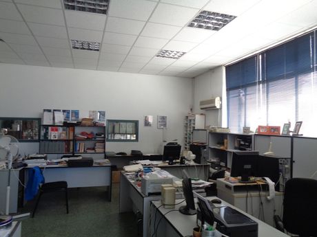 Επιχειρηματικό κτίριο 3.900τ.μ. για πώληση-Μοσχάτο » Κέντρο