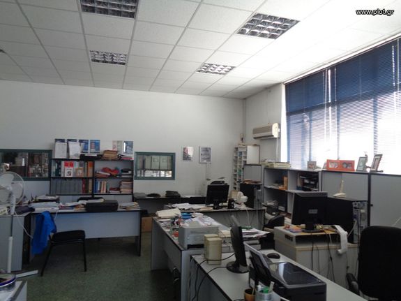 Business bulding 2.900 sqm for sale, Piraeus Suburbs, Moschato