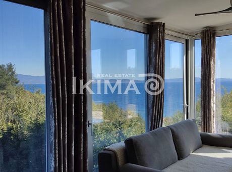 Building 200 sqm for sale