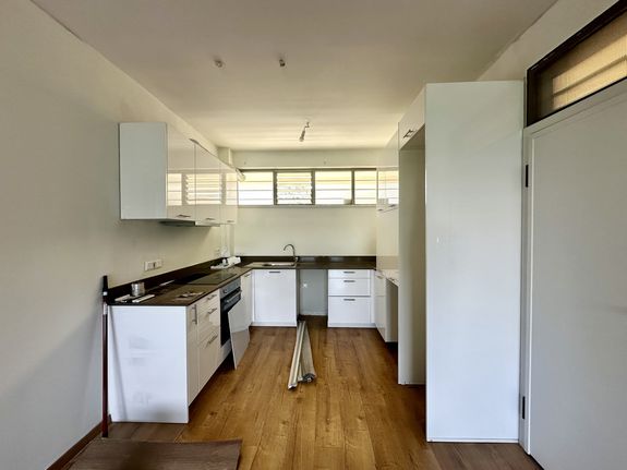 Apartment 52 sqm for rent, Athens - South, Vouliagmeni