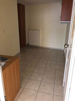 Studio 18sqm for sale-Lamia » Center