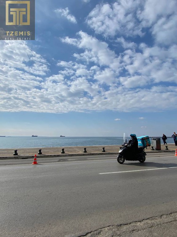 Κατάστημα 110 τ.μ. προς ενοικίαση, Λευκός Πύργος