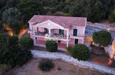 Μονοκατοικία 200 τ.μ. για πώληση