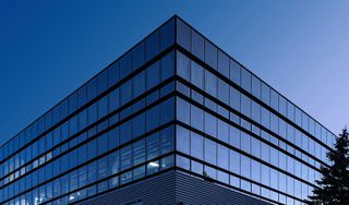 Business bulding 5.700 sqm for sale