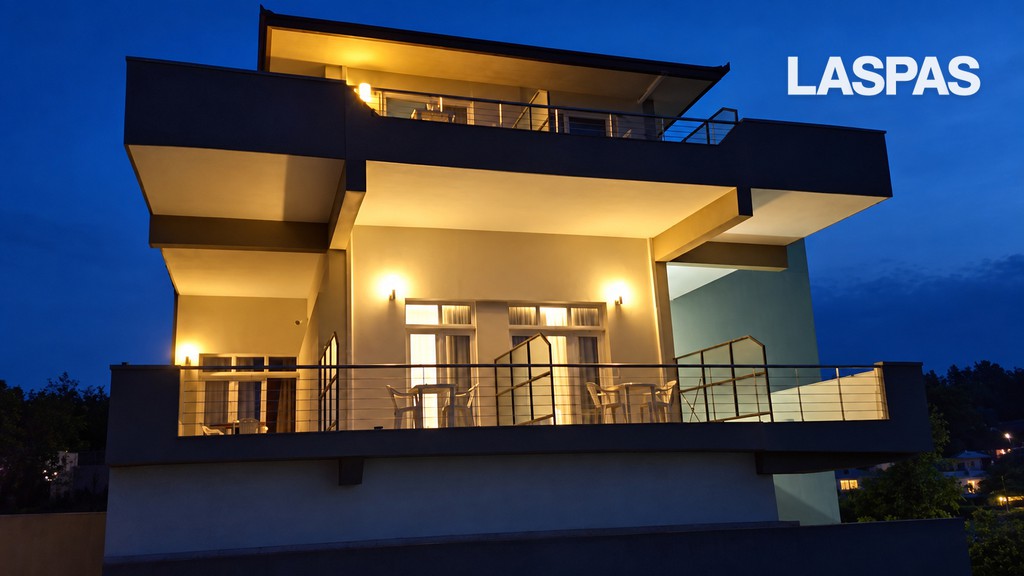 Συγκρότημα διαμερισμάτων 700 τ.μ. πρός πώληση, Χαλκιδική, Κασσάνδρα