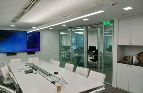 Business bulding 1.000sqm for rent-Marousi » Agios Thomas