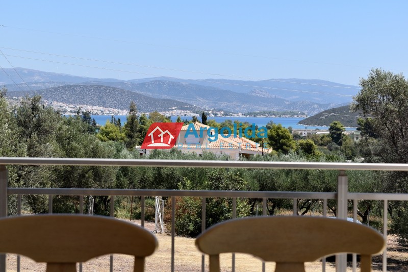 Μονοκατοικία 115 τ.μ. προς πώληση, Πετροθάλασσα
