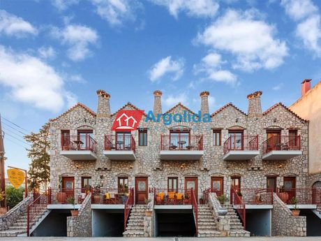 Building 575 sqm for sale