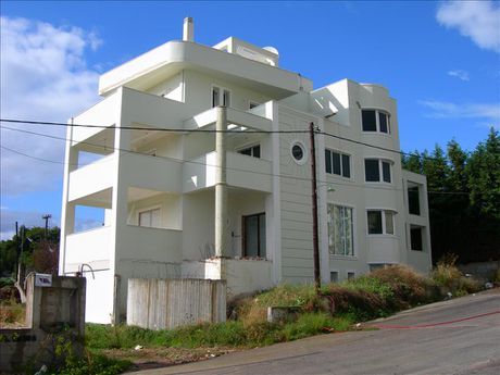 Βίλλα 1.000 τ.μ. για πώληση