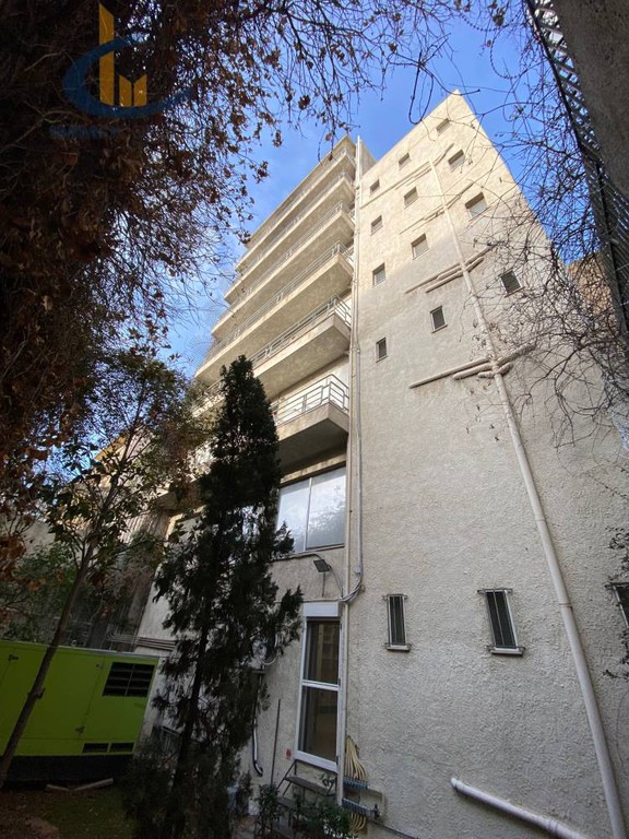 Επιχειρηματικό κτίριο 2.300 τ.μ. προς πώληση, Πλατεία Κουμουνδούρου