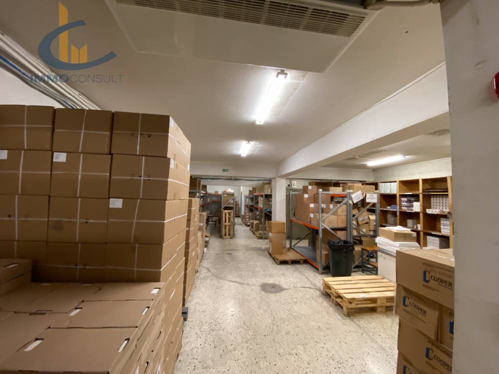 Επιχειρηματικό κτίριο 2.300 τ.μ. προς πώληση, Πλατεία Κουμουνδούρου