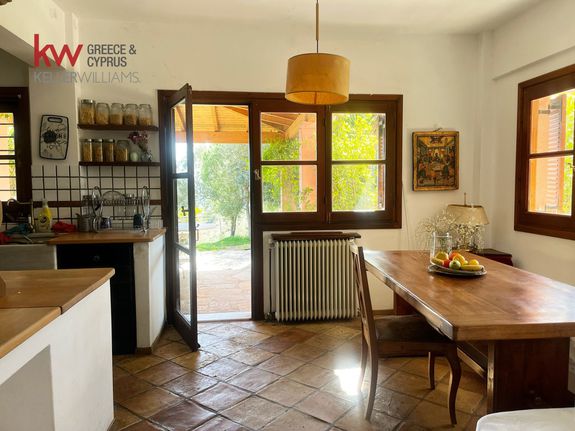 Μονοκατοικία 270 τ.μ. για ενοικίαση, Αθήνα - Ανατολικά Προάστια, Νέα Μάκρη