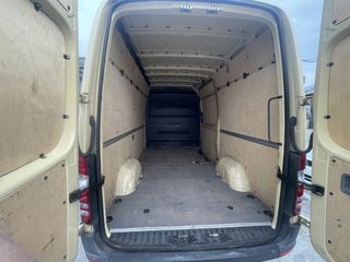 Mercedes-Benz 2015 SPRIDER-thumb-12