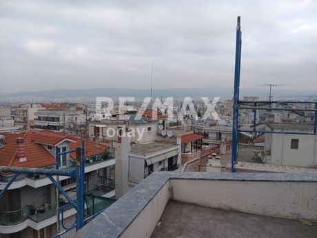 Maisonette 207sqm for sale-Kalamaria » Center