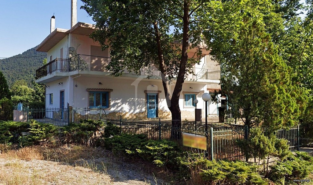 Κατάστημα 326 τ.μ. πρός πώληση, Ευρυτανία, Καρπενήσι