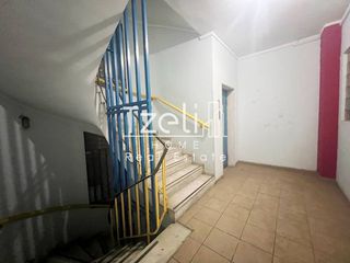 Επιχειρηματικό κτίριο 1.700 τ.μ. προς πώληση, Τερψιθέα Πειραιά-thumb-3