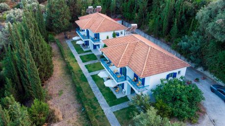 Apartment complex 400sqm for sale-Kekropia (Palairou) » Plagia
