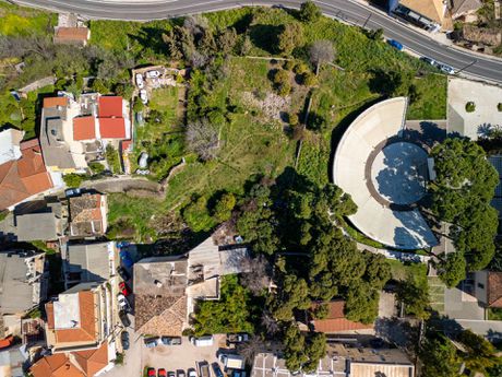 Land plot 1.400sqm for sale-Aigio