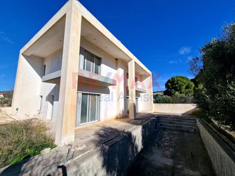 Μονοκατοικία 240 τ.μ. για πώληση