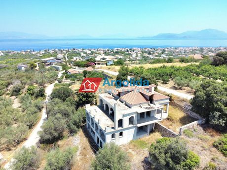Μονοκατοικία 570τ.μ. για πώληση-Σικυώνα » Διμηνιό