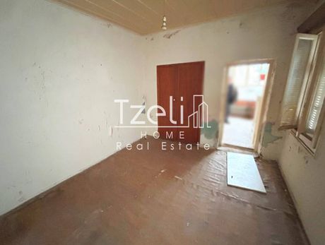 Land plot 80sqm for sale-Nikaia » Agios Ioannis Chrisostomos