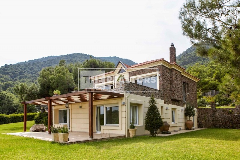 Μονοκατοικία 300 τ.μ. πρός πώληση, Ν. Λέσβου, Λέσβος - Μυτιλήνη