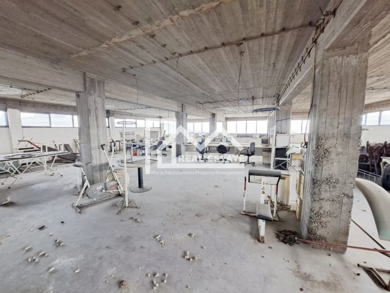Επιχειρηματικό κτίριο 2.500 τ.μ. προς πώληση, Κέντρο Ταύρου