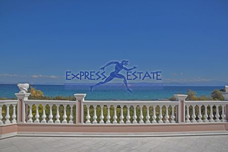Βίλλα 350τ.μ. για πώληση-Ραφήνα