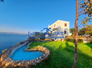 Villa 220 sqm for sale