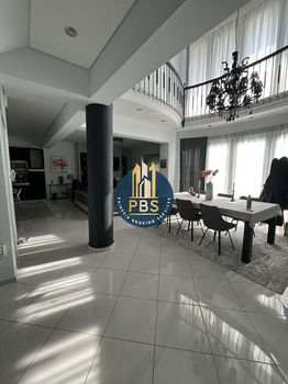 Maisonette 185sqm for sale-Petroupoli