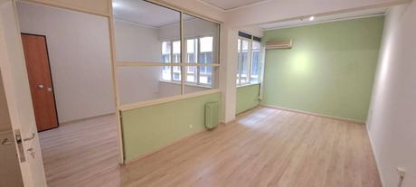 Office 34sqm for rent-Kentro » Platia Kanigos