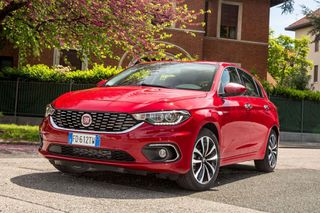Fiat Tipo 2017 Μακροχρόνια ενοικίαση αυτοκινήτου με ευελιξία