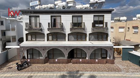 Συγκρότημα διαμερισμάτων 566τ.μ. για ενοικίαση-Ορόκλινη (βορόκλινη)
