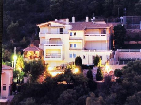 Κτίριο 750τ.μ. για πώληση-Σαρωνίδα