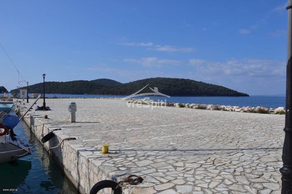 Αγροτεμάχια 4.638 τ.μ. προς πώληση, Σύβοτα