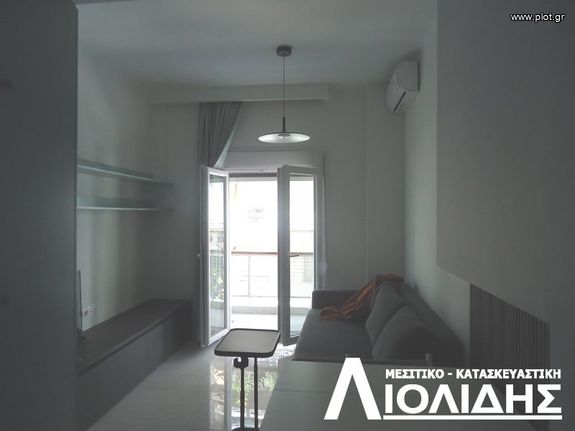 Studio 30 sqm for rent, Thessaloniki - Center, Kamara