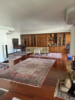 Διαμέρισμα 243 τ.μ. για πώληση