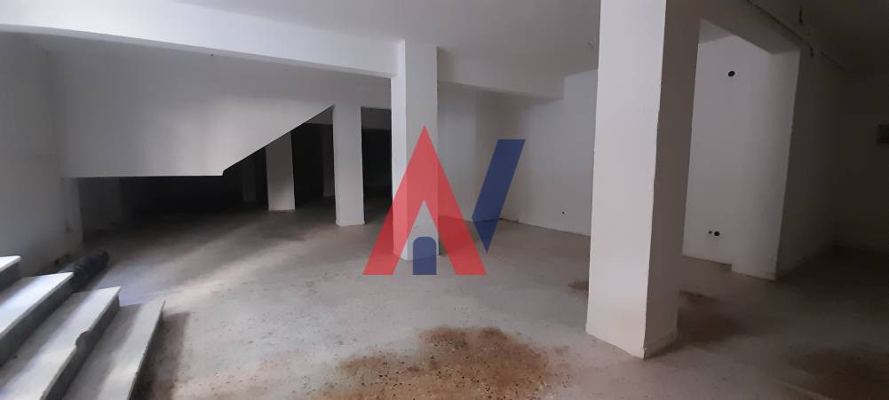 Κατάστημα 215 τ.μ. προς πώληση, Πλατεία Αττικής