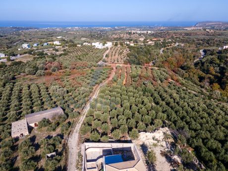 Land plot 803 sqm for sale