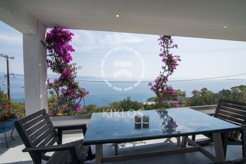 Βίλλα 350 τ.μ. πρός πώληση, Κορινθία, Σολύγεια