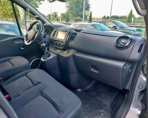 Opel Vivaro 2018-thumb-6