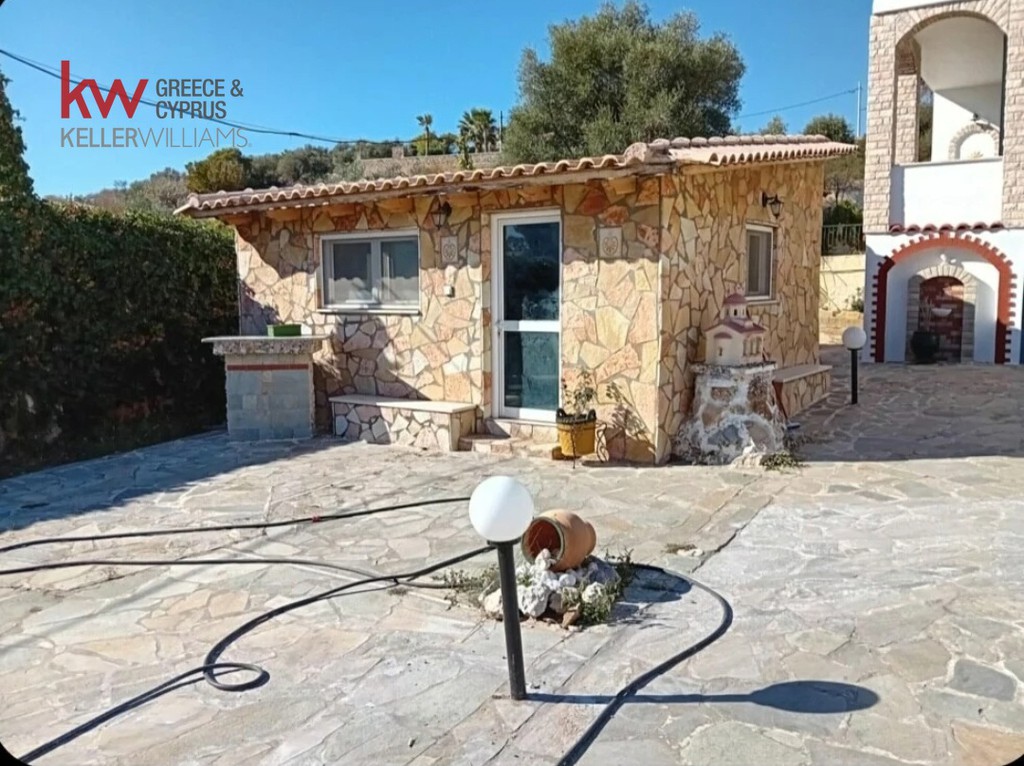 Μονοκατοικία 220 τ.μ. προς πώληση, Σκάρπιζα