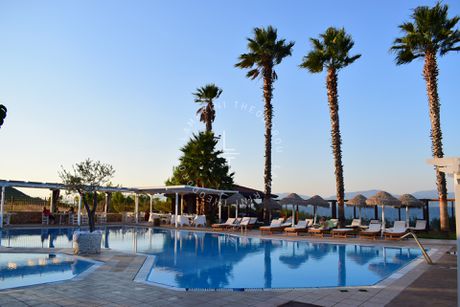 Hotel 900sqm for sale-Malesina
