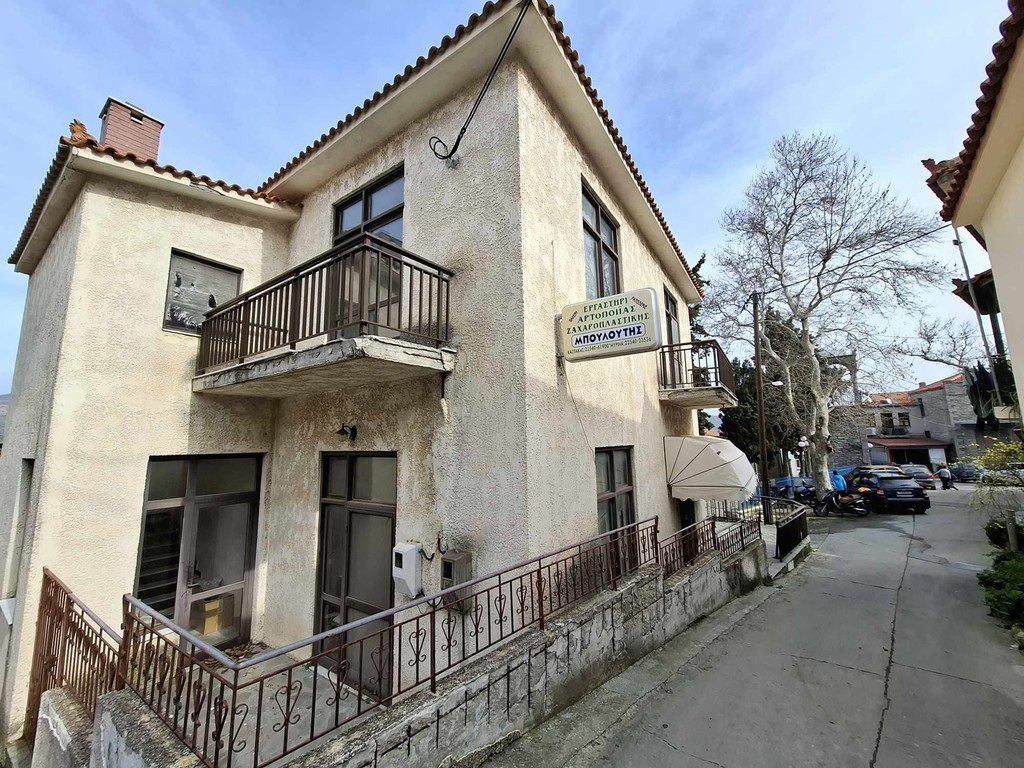 Μονοκατοικία 330 τ.μ. πρός πώληση, Ν. Λέσβου, Λήμνος - Μύρινα