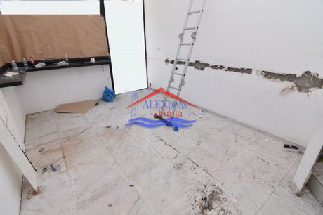 Store 24sqm for rent-Alexandroupoli » Center
