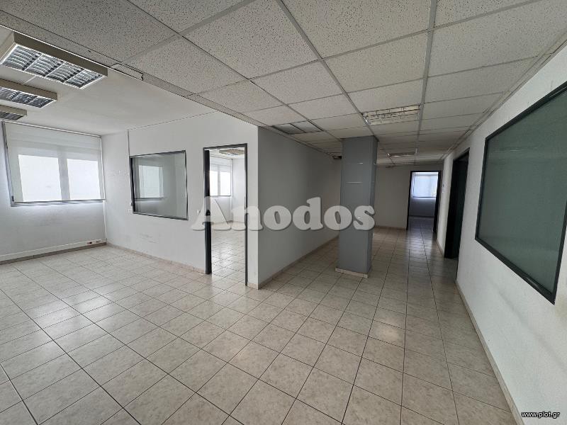 Γραφείο 1.170 τ.μ. πρός ενοικίαση, Αθήνα - Βόρεια Προάστια, Λυκόβρυση